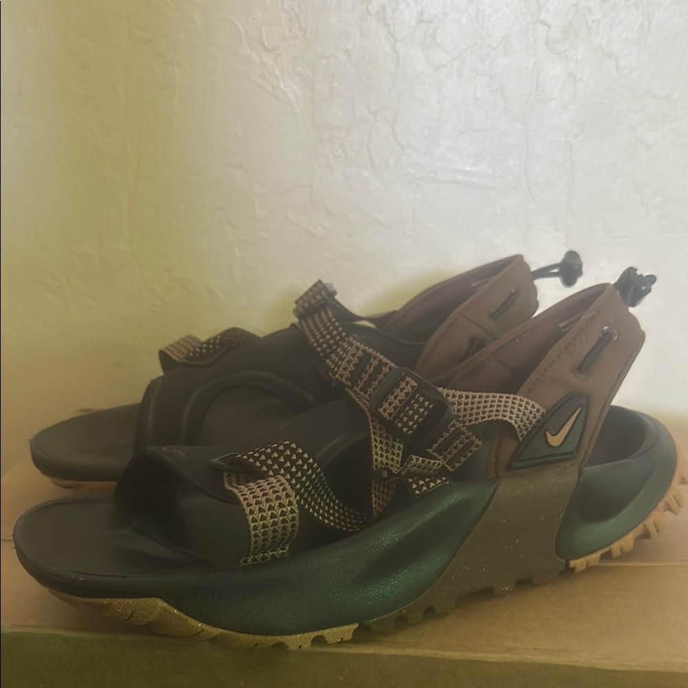 Nike Black and Tan Sandals